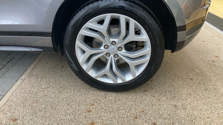 Land Rover Range Rover Evoque 2.0 D200 R-Dynamic SE 5dr Auto Diesel Hatchback